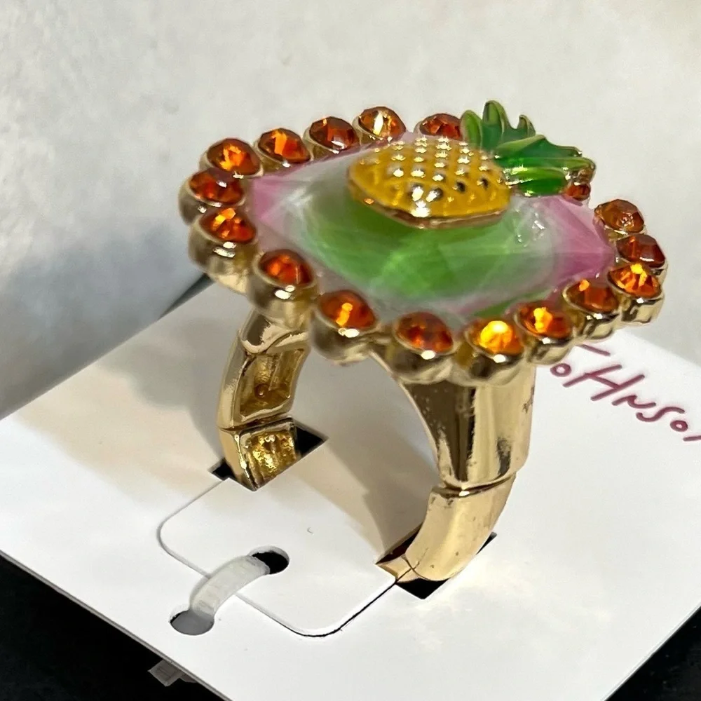 🍍BETSEY JOHNSON Backyard Pineapple Crystal Frame Cocktail Stretch Ring🍍NWT